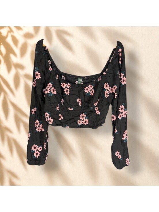 wild fable Tops - Wild Fable Cropped Top Women XL Black Floral Long Sleeve Lined Rayon Casual